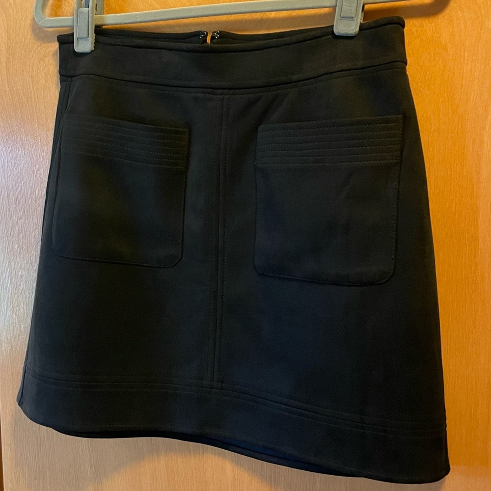 NWT Express Black Suede Mini Skirt Front Pockets Size 4